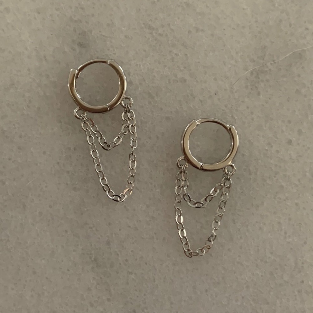 Sterling Silver Layered Chain Huggie Hoop Earrings Brand New - Picture 1 of 5